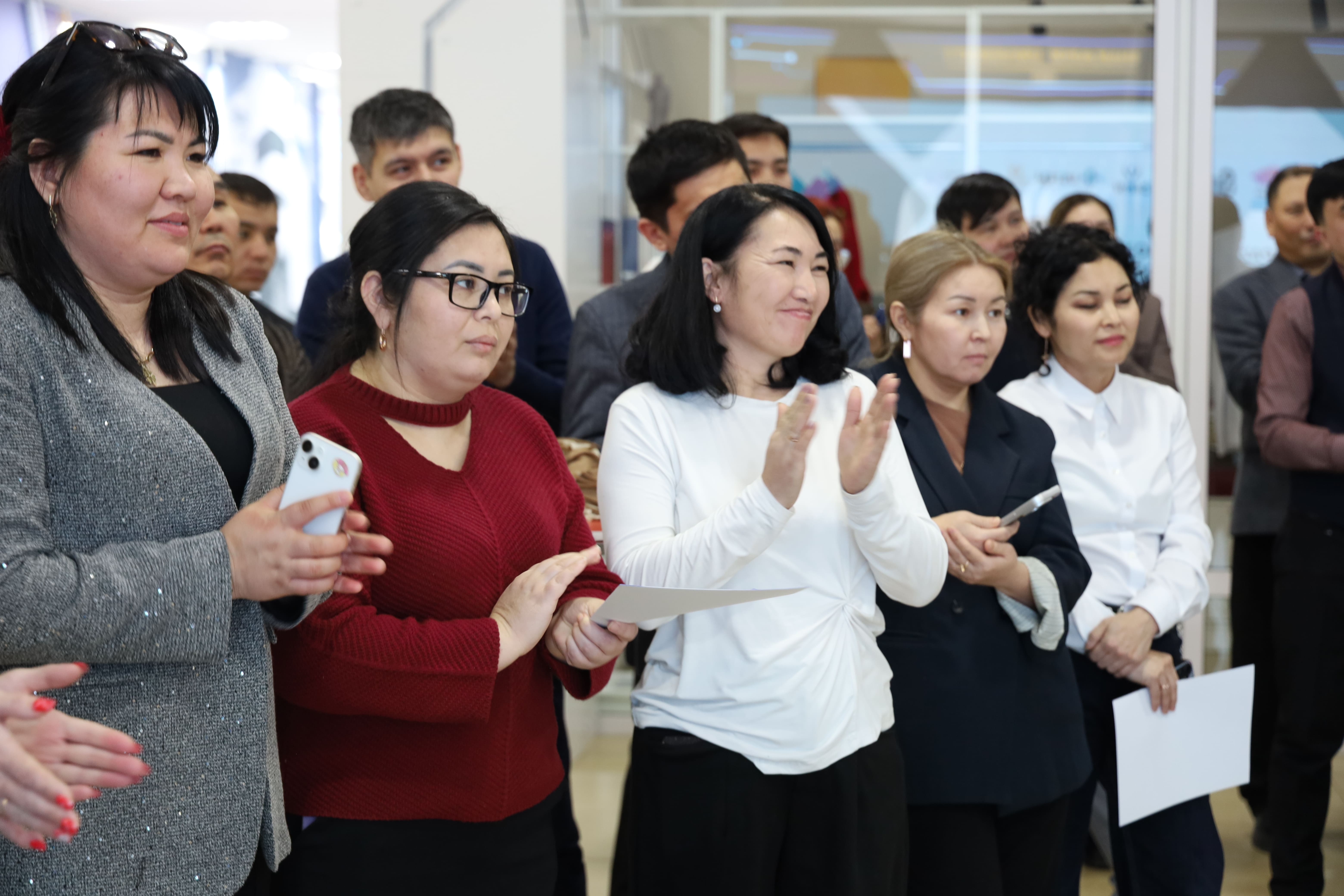 Ұстаздар робототехника әлемінде: үш күндік FIRST семинары аяқталды