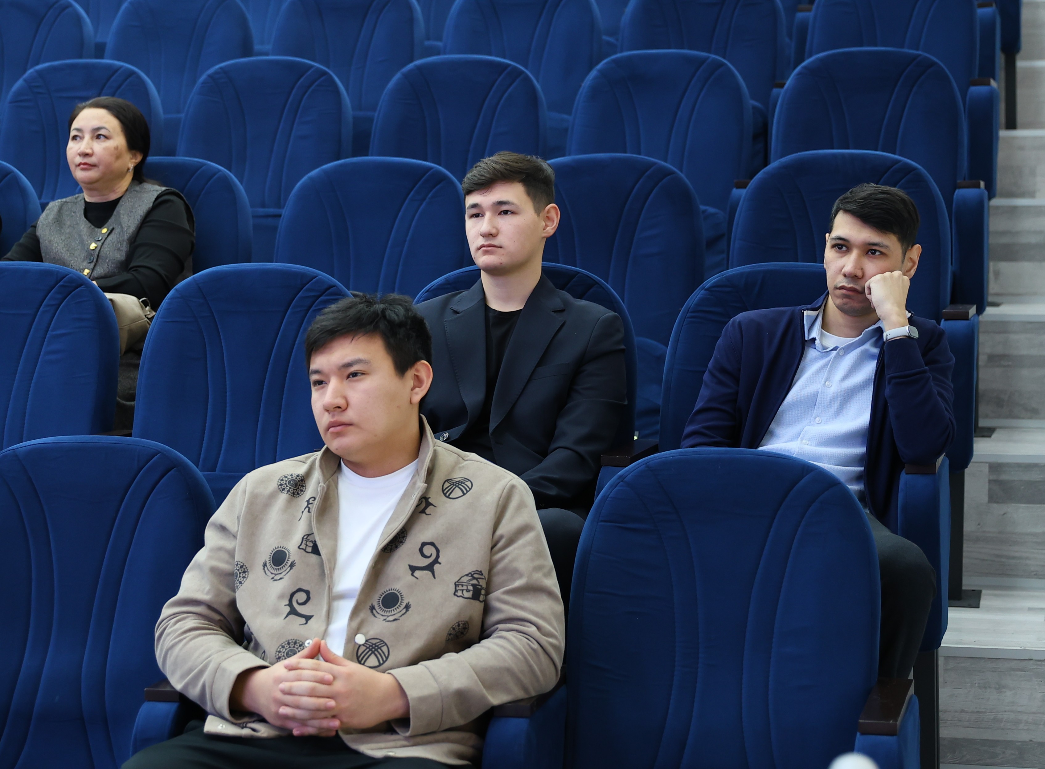Парасаттылық пен қауіпсіз қоғам қалыптастыруға қадам