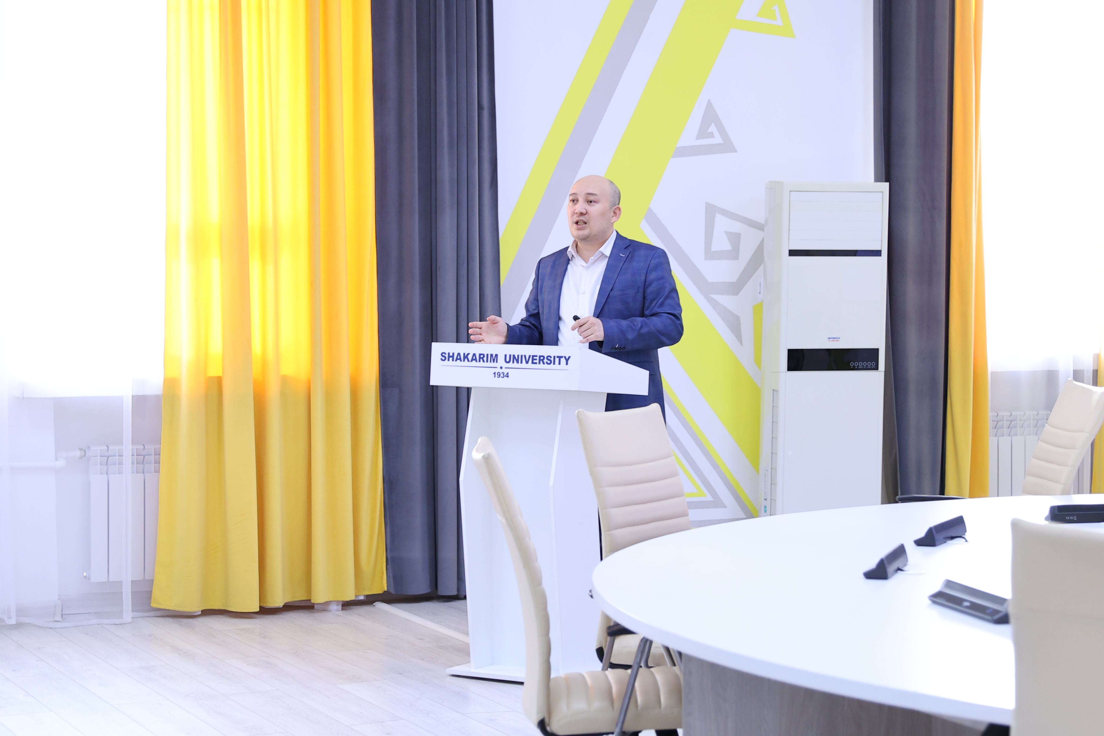 Шәкәрім университетіндегі «Қысқы мектеп» тәжірибесі