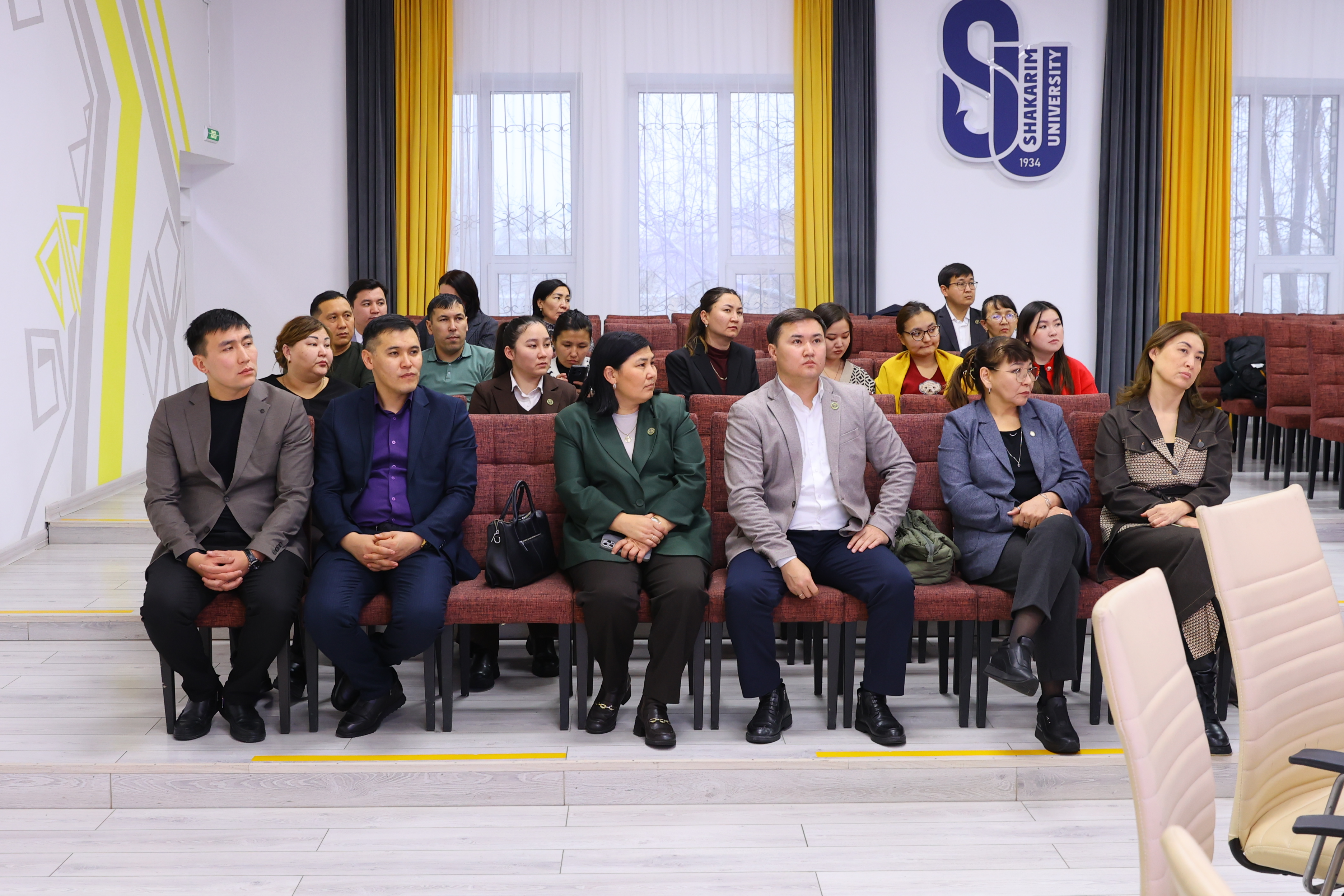 Ғылыми жобаларға өтінім берудің әдістемелік негіздері талқыланды