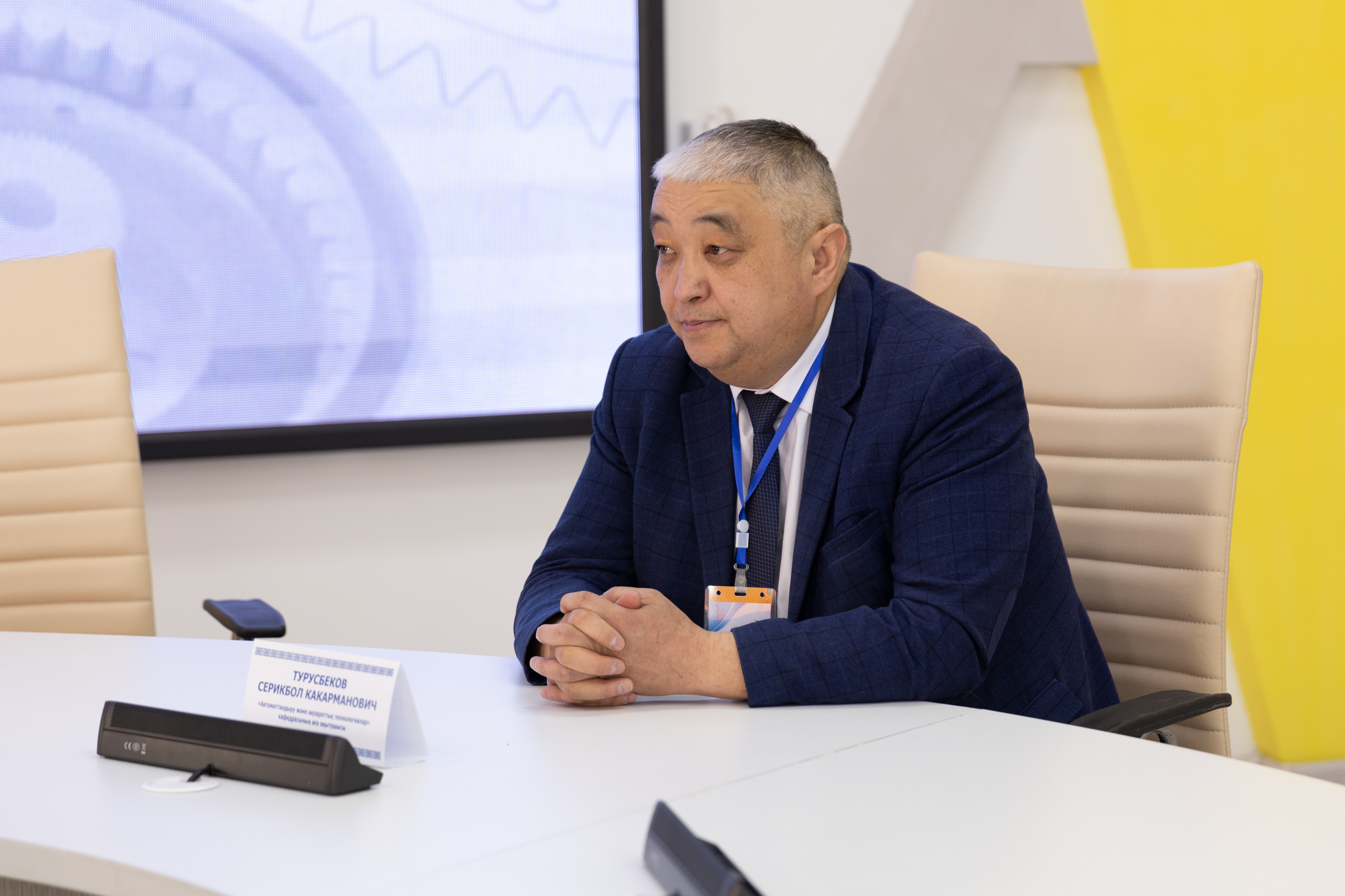 Шәкәрім университетінде республикалық олимпиада және педагогикалық семинар өтті