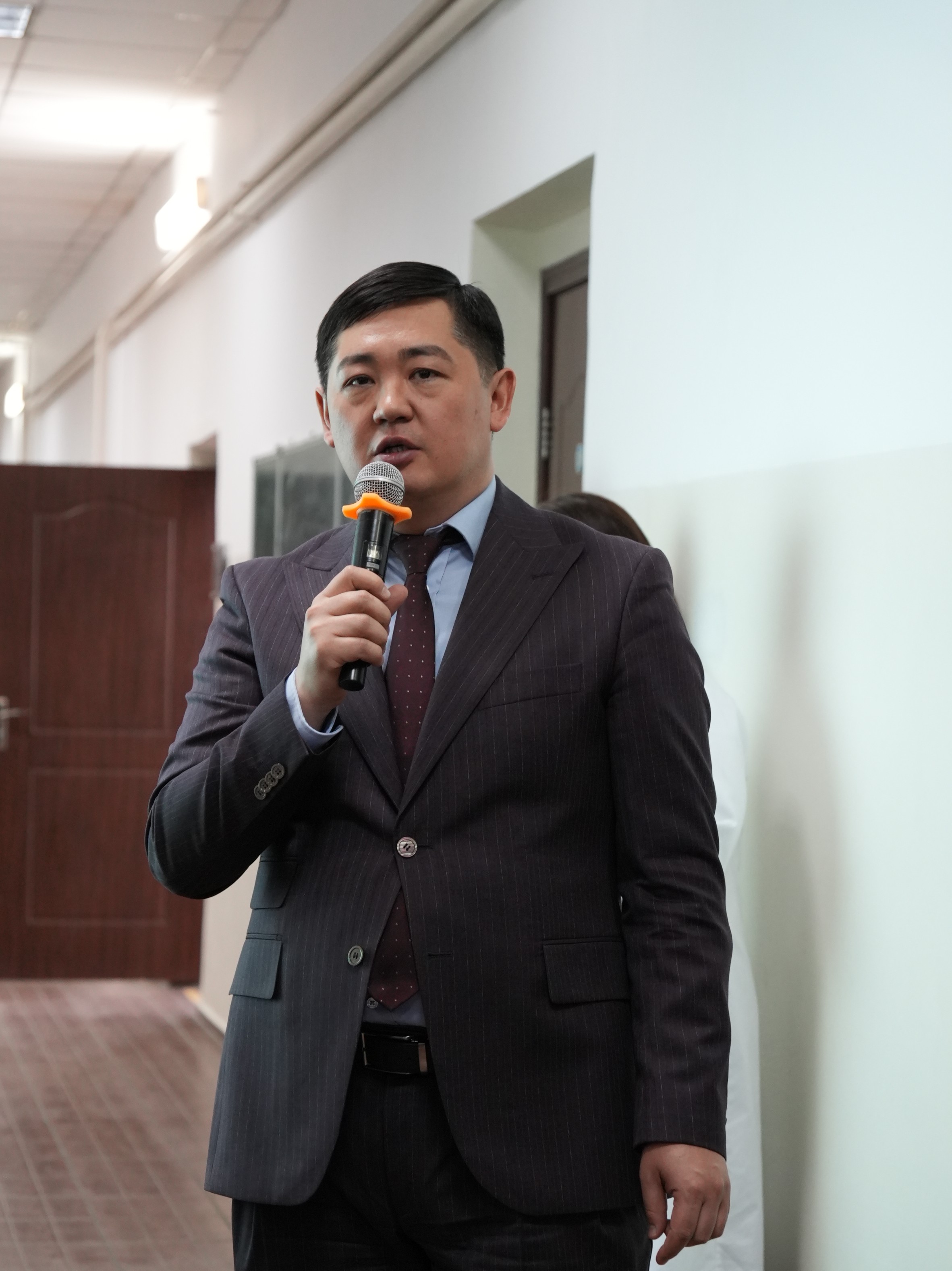 A fresh start: a new laboratory has started work