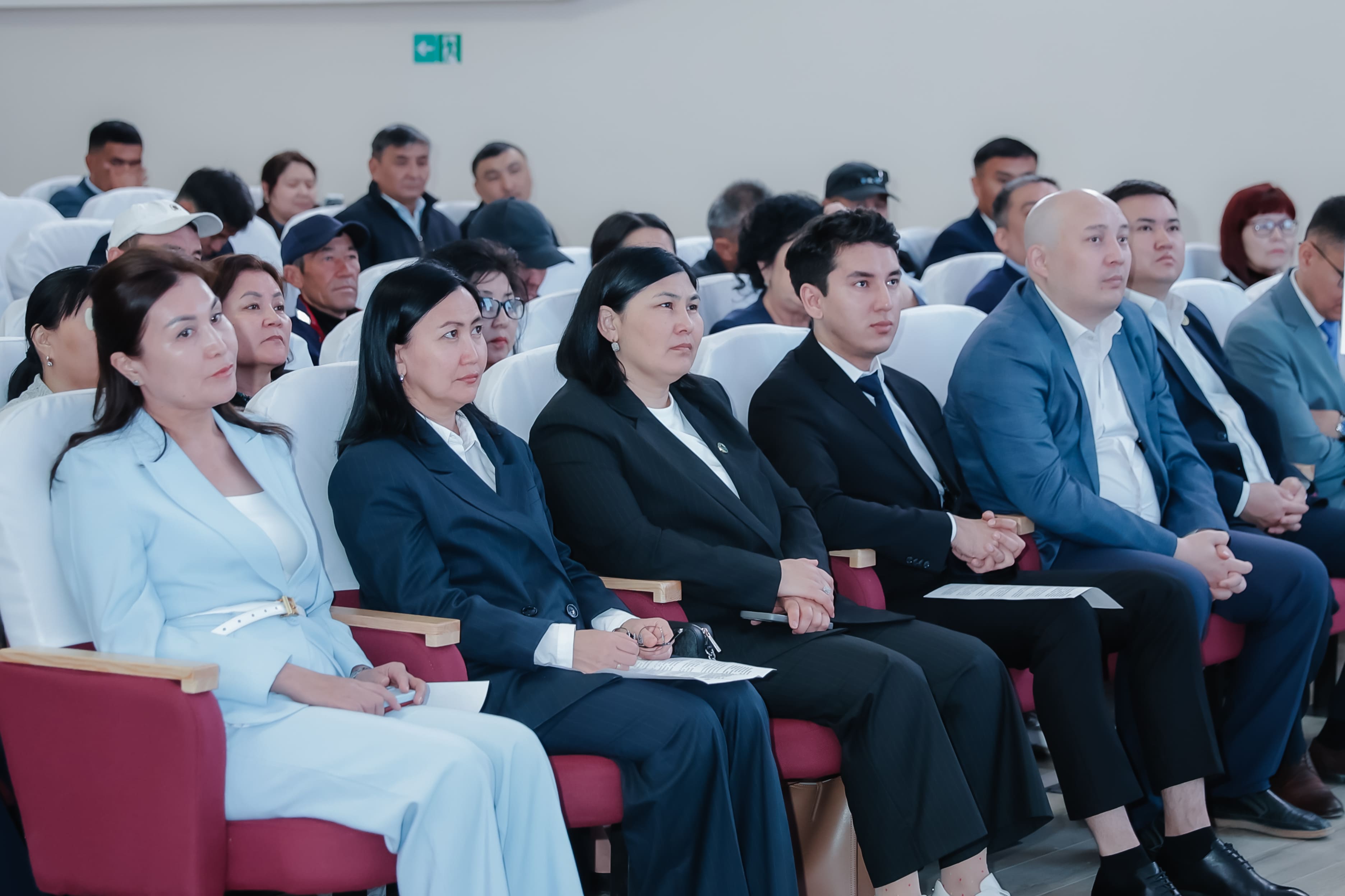 Абай ауданында Шәкәрім университеті Ғылыми кеңесінің көшпелі отырысы өтті