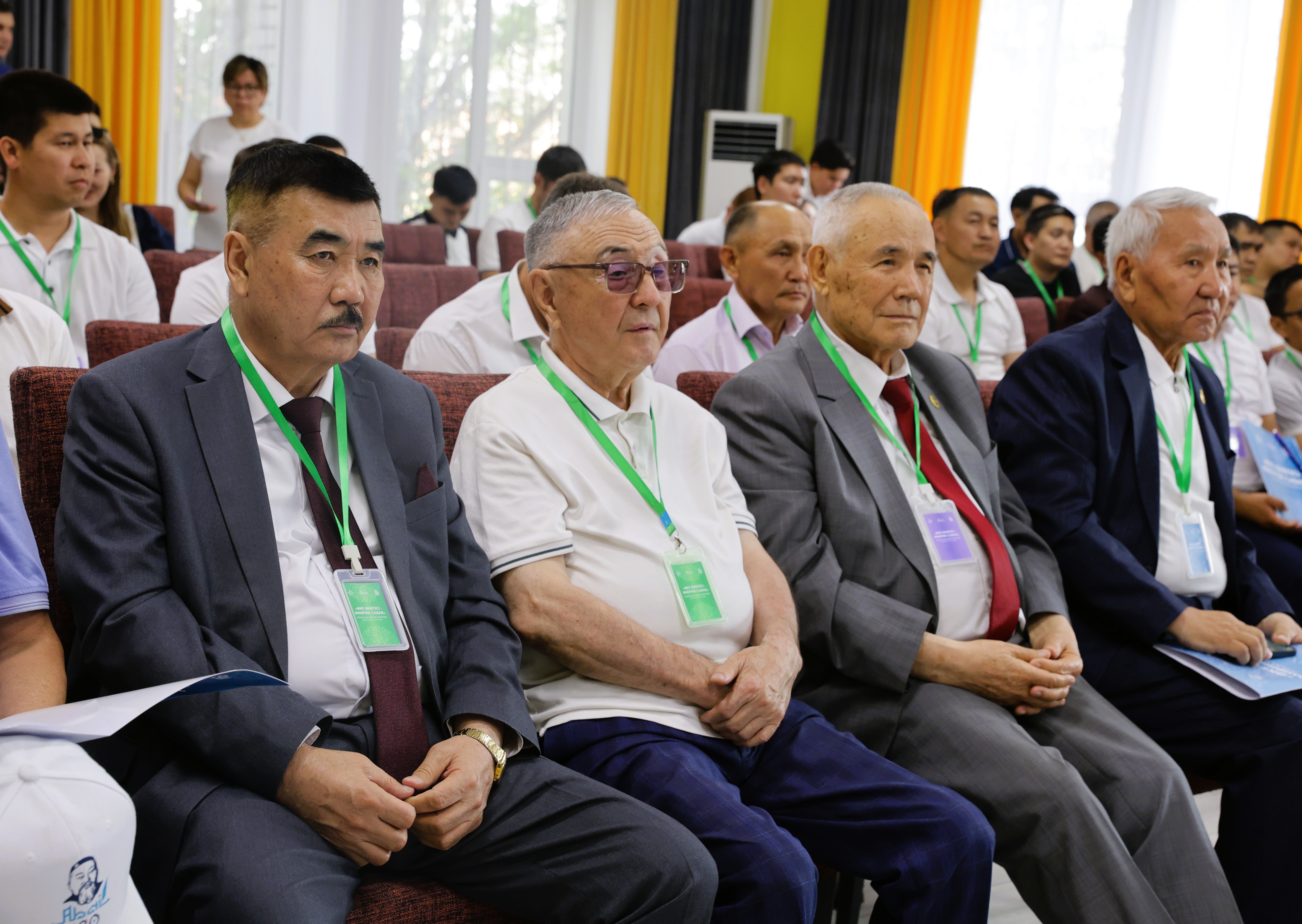 Әке – отбасының тірегі: өңірлік форумда әкелер рөлі дәріптелді