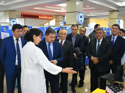 ҒЫЛЫМ ЖӘНЕ ЖОҒАРЫ БІЛІМ МИНИСТРІ ШӘКӘРІМ УНИВЕРСИТЕТІНІҢ ҰЖЫМЫМЕН КЕЗДЕСТІ