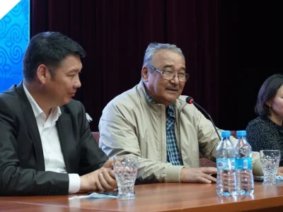 Shakarim university өнер қайраткерлерімен кездесті