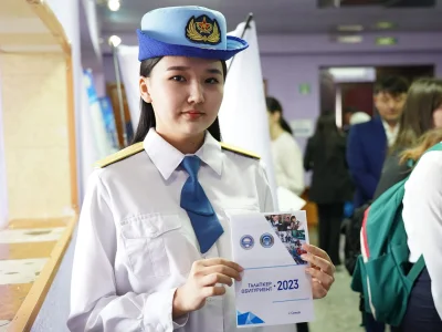 ШӘКӘРІМ КЕРУЕНІ КӨКПЕКТІ ЕЛІНЕ КӨКТЕМ ШУАҒЫН СЫЙЛАДЫ