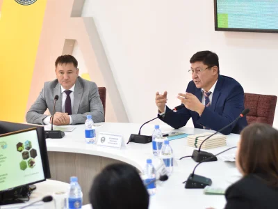 ҒЫЛЫМИ ЖОБАЛАРДЫ КОММЕРЦИЯЛАНДЫРУ МӘСЕЛЕЛЕРІ ТАЛҚЫЛАНДЫ